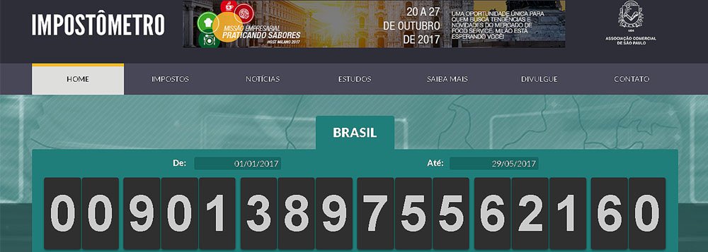 Impostômetro da Associação Comercial de São Paulo (ACSP) registrou nesta segunda-feira (29) R$ 900 bilhões de tributos acumulados pagos pelos brasileiros desde o início de 2017; valor se refere à arrecadação de todos os impostos, taxas e contribuições que vão para a União, os estados e os municípios; marca de R$ 900 bilhões chega 14 dias antes do que no ano passado; para o presidente da ACSP, Alencar Burti, isso reflete a atual fase da economia; "Como a economia não está crescendo, o que impulsiona a arrecadação é o efeito da inflação, é o aumento de alguns impostos", explica (Foto: Paulo Emílio) Impostômetro da Associação Comercial de São Paulo (ACSP) registrou nesta segunda-feira (29) R$ 900 bilhões de tributos acumulados pagos pelos brasileiros desde o início de 2017; valor se refere à arrecadação de todos os impostos, taxas e contribuições que vão para a União, os estados e os municípios; marca de R$ 900 bilhões chega 14 dias antes do que no ano passado; para o presidente da ACSP, Alencar Burti, isso reflete a atual fase da economia; "Como a economia não está crescendo, o que impulsiona a arrecadação é o efeito da inflação, é o aumento de alguns impostos", explica