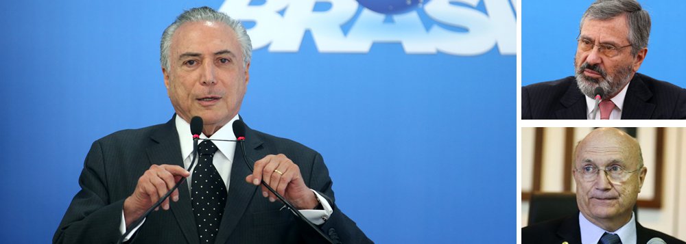 "O mínimo que Temer esperava de um ministro da Justiça era que o informasse o que rolava nos bastidores da Polícia Federal e o avisasse com antecedência da delação-bomba do rei do gado. Serraglio dançou porque foi incompetente até nisso, que era o que interessava a Temer e aos seus agregados. Aécio se queixava dele até a Joesley como todo o Brasil soube outro dia", diz o colunista Alex Solnik; "O que eles querem não é um ministro da Justiça escravo da lei, mas alguém que tome nas mãos as rédeas da Polícia Federal e não leve bola nas costas, como Serraglio. Eles não pensam num ministro da Justiça bom para o Brasil e sim bom para eles" (Foto: Alex Solnik) "O mínimo que Temer esperava de um ministro da Justiça era que o informasse o que rolava nos bastidores da Polícia Federal e o avisasse com antecedência da delação-bomba do rei do gado. Serraglio dançou porque foi incompetente até nisso, que era o que interessava a Temer e aos seus agregados. Aécio se queixava dele até a Joesley como todo o Brasil soube outro dia", diz o colunista Alex Solnik; "O que eles querem não é um ministro da Justiça escravo da lei, mas alguém que tome nas mãos as rédeas da Polícia Federal e não leve bola nas costas, como Serraglio. Eles não pensam num ministro da Justiça bom para o Brasil e sim bom para eles"