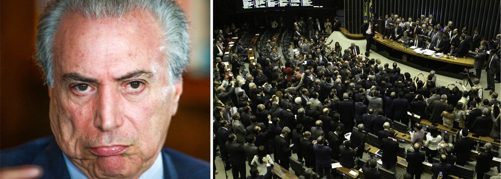 "Desde sexta-feira as caixas postais eletrônicas dos deputados, especialmente os da base governista, começaram a ficar abarrotadas de mensagens de eleitores exigindo que votem a favor da licença para que Temer seja processado por corrupção passiva. Eles avisam aos deputados que estão sendo vigiados e que haverá ampla divulgação, na campanha eleitoral do ano que vem, dos nomes daqueles que votarem a favor de Temer", diz a colunista do 247 Tereza Cruvinel; "Esta tempestade eletrônica deixa duas perguntas. Primeira: tão forte manifestação dos eleitores terá alguma influência sobre o voto dos deputados? Segunda: Se há tanto engajamento virtual, porque os atos contra Temer continuam sendo pouco expressivos", questiona Tereza (Foto: Tereza Cruvinel) "Desde sexta-feira as caixas postais eletrônicas dos deputados, especialmente os da base governista, começaram a ficar abarrotadas de mensagens de eleitores exigindo que votem a favor da licença para que Temer seja processado por corrupção passiva. Eles avisam aos deputados que estão sendo vigiados e que haverá ampla divulgação, na campanha eleitoral do ano que vem, dos nomes daqueles que votarem a favor de Temer", diz a colunista do 247 Tereza Cruvinel; "Esta tempestade eletrônica deixa duas perguntas. Primeira: tão forte manifestação dos eleitores terá alguma influência sobre o voto dos deputados? Segunda: Se há tanto engajamento virtual, porque os atos contra Temer continuam sendo pouco expressivos", questiona Tereza