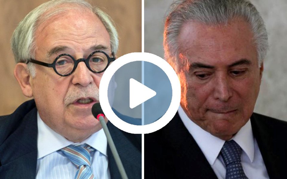 Em uma de suas últimas análises, publicada em vídeo para o blog Nocaute, o professor Marco Aurélio Garcia, ex-assessor para Assuntos Internacionais da Presidência Marco Aurélio Garcia, que faleceu nessa quinta-feira, em São Paulo, fala sobre a diferença abismal entre as políticas que alçaram o Brasil a um patamar inédito no cenário mundial e as posturas desastrosas, apequenadas e submissas adotadas pelo governo de Michel Temer (Foto: Aquiles Lins) Em uma de suas últimas análises, publicada em vídeo para o blog Nocaute, o professor Marco Aurélio Garcia, ex-assessor para Assuntos Internacionais da Presidência Marco Aurélio Garcia, que faleceu nessa quinta-feira, em São Paulo, fala sobre a diferença abismal entre as políticas que alçaram o Brasil a um patamar inédito no cenário mundial e as posturas desastrosas, apequenadas e submissas adotadas pelo governo de Michel Temer