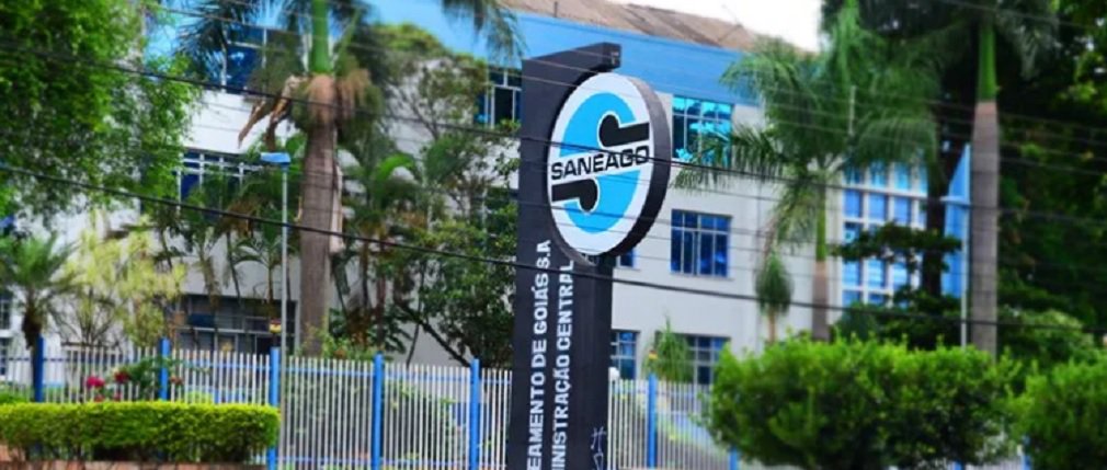 A Saneamento de Goiás S.A. (Saneago), empresa pública responsável pelo fornecimento de água tratada, coleta e tratamento de esgoto em Goiás, informou que o processo de subdelegação dos sistemas de esgotamento sanitário dos municípios de Aparecida de Goiânia, Trindade, Rio Verde e Jataí transcorreu de acordo com a legislação estabelecida para este modelo de concorrência, da aprovação das leis municipais à assinatura do contrato (Foto: José Barbacena) A Saneamento de Goiás S.A. (Saneago), empresa pública responsável pelo fornecimento de água tratada, coleta e tratamento de esgoto em Goiás, informou que o processo de subdelegação dos sistemas de esgotamento sanitário dos municípios de Aparecida de Goiânia, Trindade, Rio Verde e Jataí transcorreu de acordo com a legislação estabelecida para este modelo de concorrência, da aprovação das leis municipais à assinatura do contrato