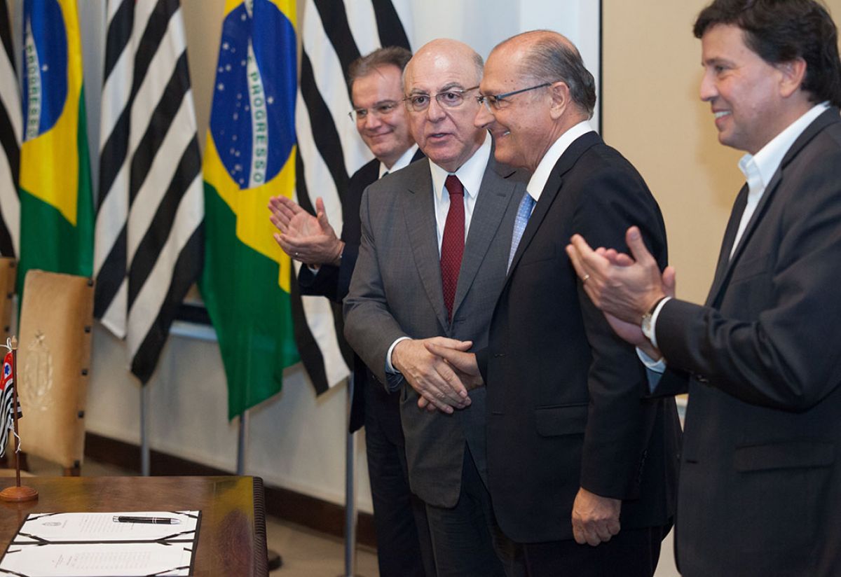 Secretário de Agricultura de São Paulo, Arnaldo Jardim (PPS), e governador Geraldo Alckmin (PSDB) (Foto: Paulo Emílio) Secretário de Agricultura de São Paulo, Arnaldo Jardim (PPS), e governador Geraldo Alckmin (PSDB)