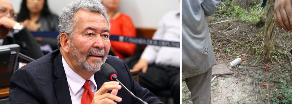 O presidente da Comissão de Direitos Humanos e Minorias (CDHM), deputado federal Paulão (PT-AL), divulgou nota acerca da chacina que vitimou nove pessoas no Mato Grosso; ele diz que acompanha o caso e que será aberto procedimento de apuração dos fatos; o parlamentar afirma que acionou o Ministério da Justiça para que o órgão determine à Polícia Federal que se dirija ao local com a maior rapidez possível (Foto: Voney Malta) O presidente da Comissão de Direitos Humanos e Minorias (CDHM), deputado federal Paulão (PT-AL), divulgou nota acerca da chacina que vitimou nove pessoas no Mato Grosso; ele diz que acompanha o caso e que será aberto procedimento de apuração dos fatos; o parlamentar afirma que acionou o Ministério da Justiça para que o órgão determine à Polícia Federal que se dirija ao local com a maior rapidez possível