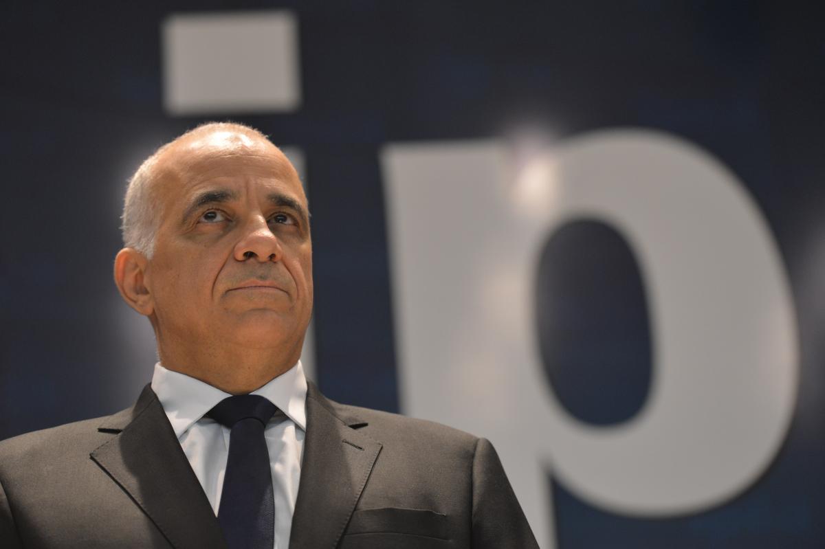 Ex-presidente do Instituto de Pesquisa Econômica Aplicada, Jessé Souza vai lançar novo livro em que aprofunda sua crítica à tese do patrimonialismo como origem de nossas mazelas; a mídia, a Justiça e a intelectualidade, de maneira quase unânime, afirma Souza, estão a serviço dos donos do poder e se irmanam no objetivo de manter o povo em um estado permanente de letargia. A classe média, acrescenta, não percebe como é usada. “É feita de imbecil” pela elite, avalia (Foto: Giuliana Miranda) Ex-presidente do Instituto de Pesquisa Econômica Aplicada, Jessé Souza vai lançar novo livro em que aprofunda sua crítica à tese do patrimonialismo como origem de nossas mazelas; a mídia, a Justiça e a intelectualidade, de maneira quase unânime, afirma Souza, estão a serviço dos donos do poder e se irmanam no objetivo de manter o povo em um estado permanente de letargia. A classe média, acrescenta, não percebe como é usada. “É feita de imbecil” pela elite, avalia