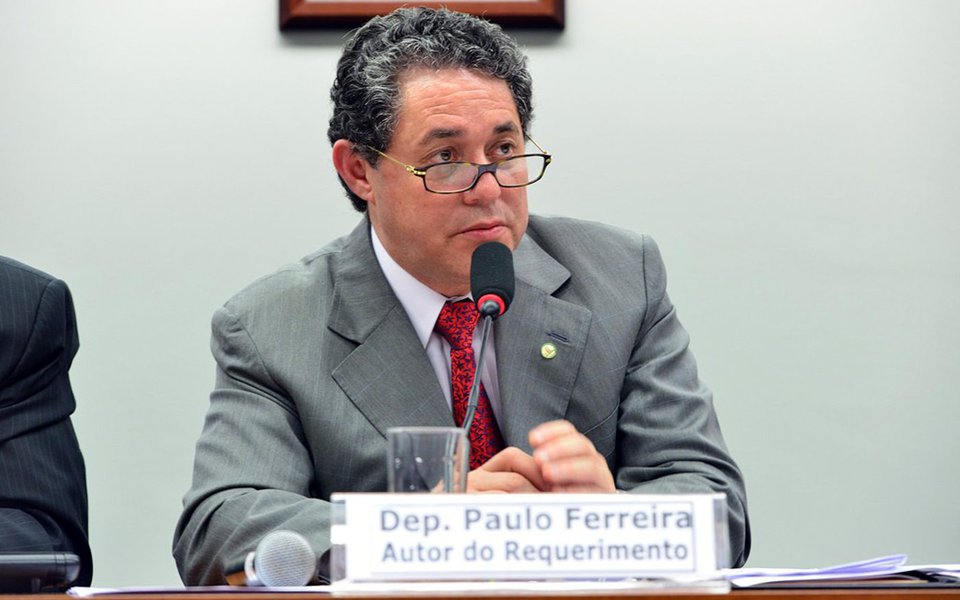 Ministério Público Federal (MPF) pediu que a Justiça condene o ex-tesoureiro do PT Paulo Ferreira a prisão em regime fechado na ação que apura o suposto recebimento de propina da Petrobras nas obras do obras do Centro de Pesquisas e Desenvolvimento Leopoldo Américo Miguez de Mello (Cenpes); "Requer-se seja determinado o regime fechado como o regime inicial de cumprimento da pena", pediu o MPF; segundo o MPF, o Consórcio Novo Cenpes pagou R$ 20 milhões, entre 2007 e 2012, em propinas para obter o contrato de construção do centro de pesquisas (Foto: Paulo Emílio) Ministério Público Federal (MPF) pediu que a Justiça condene o ex-tesoureiro do PT Paulo Ferreira a prisão em regime fechado na ação que apura o suposto recebimento de propina da Petrobras nas obras do obras do Centro de Pesquisas e Desenvolvimento Leopoldo Américo Miguez de Mello (Cenpes); "Requer-se seja determinado o regime fechado como o regime inicial de cumprimento da pena", pediu o MPF; segundo o MPF, o Consórcio Novo Cenpes pagou R$ 20 milhões, entre 2007 e 2012, em propinas para obter o contrato de construção do centro de pesquisas