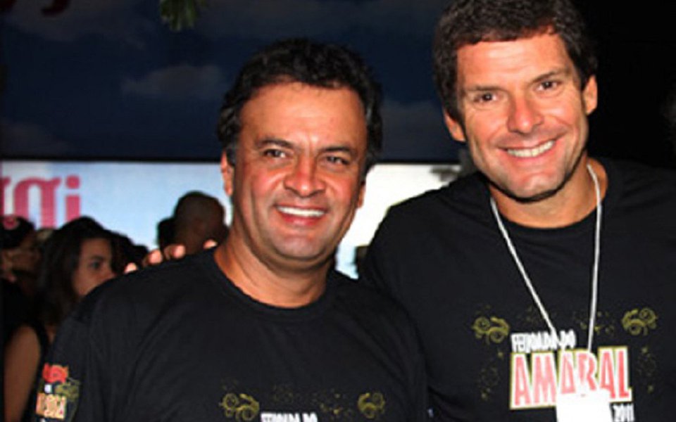 O empresário Alexandre Acciolly, amigo e compadre de Aécio neves (PSDB-MG), será investigado pelo MPF (Ministério Público Federal) depois que a Polícia Federal interceptou ligações entre o tucano e um homem que, segundo relatório da Operação Patmos, é apontado como Acciolly; o empresário já havia sido citado por um delator da Odebrecht como dono de uma conta em Cingapura na qual teriam sido feitos depósitos de propina destinados a Aécio (Foto: Giuliana Miranda) O empresário Alexandre Acciolly, amigo e compadre de Aécio neves (PSDB-MG), será investigado pelo MPF (Ministério Público Federal) depois que a Polícia Federal interceptou ligações entre o tucano e um homem que, segundo relatório da Operação Patmos, é apontado como Acciolly; o empresário já havia sido citado por um delator da Odebrecht como dono de uma conta em Cingapura na qual teriam sido feitos depósitos de propina destinados a Aécio