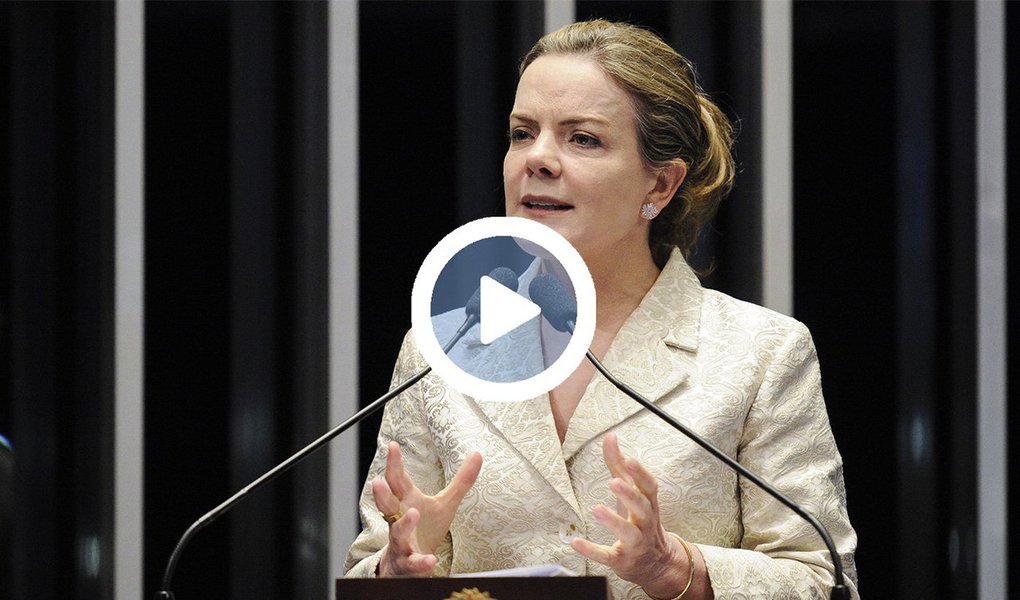 Senadora Gleisi Hoffmann (PT-PR) contestou a máxima do golpe segunda qual o Brasil precisa de "reformas" — sinônimo de retirada de direitos — para sair da crise; "A saída é na outra direção. O Brasil não precisa de reformas, mas de desenvolvimento e empregos", disse a líder do PT ao apresentar em plenário um conjunto de propostas emergenciais para recolocar a economia brasileira em marcha; medidas estão agrupadas em seis eixos: garantia que os trabalhadores, especialmente os mais pobres, possam consumir o básico, ampliação da oferta de empregos fortalecendo as empresas nacionais, recuperação da capacidade de investimento do estado, investimento em infraestrutura, recuperação do papel da Petrobras e redução estrutural dos juros (Foto: Aquiles Lins) Senadora Gleisi Hoffmann (PT-PR) contestou a máxima do golpe segunda qual o Brasil precisa de "reformas" — sinônimo de retirada de direitos — para sair da crise; "A saída é na outra direção. O Brasil não precisa de reformas, mas de desenvolvimento e empregos", disse a líder do PT ao apresentar em plenário um conjunto de propostas emergenciais para recolocar a economia brasileira em marcha; medidas estão agrupadas em seis eixos: garantia que os trabalhadores, especialmente os mais pobres, possam consumir o básico, ampliação da oferta de empregos fortalecendo as empresas nacionais, recuperação da capacidade de investimento do estado, investimento em infraestrutura, recuperação do papel da Petrobras e redução estrutural dos juros