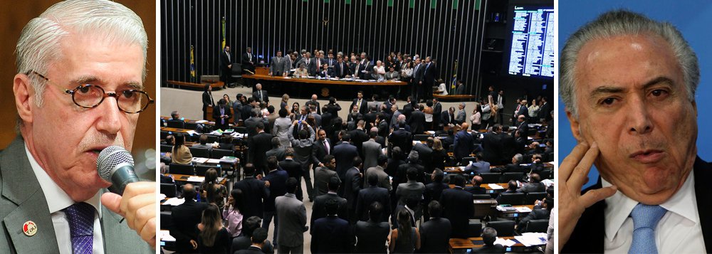 União Geral dos Trabalhadores (UGT) cruzou votação na Câmara com o Diário Oficial da União e chegou à seguinte conclusão: Michel Temer (PMDB) comprou voto de parlamentares para a aprovação da urgência na reforma trabalhista; “O chefe do executivo determinou que sejam feitas as nomeações de cargos para os deputados da base aliada em troca de votos favoráveis”, acusou o dirigente nacional da UGT Miguel Salaberry (Foto: Aquiles Lins) União Geral dos Trabalhadores (UGT) cruzou votação na Câmara com o Diário Oficial da União e chegou à seguinte conclusão: Michel Temer (PMDB) comprou voto de parlamentares para a aprovação da urgência na reforma trabalhista; “O chefe do executivo determinou que sejam feitas as nomeações de cargos para os deputados da base aliada em troca de votos favoráveis”, acusou o dirigente nacional da UGT Miguel Salaberry