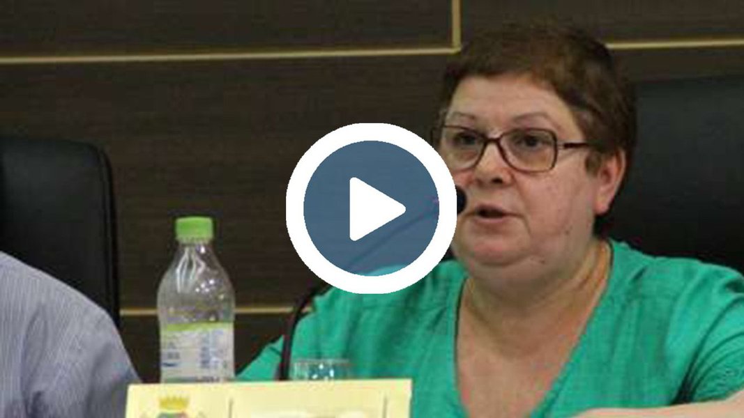 Vereadora de Farroupilha Eleonora Broilo (PMDB) faz ataque racista aos nordestinos; “Em relação a nordestino saber fazer política, não sei se eu concordo muito. Eu acho que os nordestinos sabem muito bem se unir, sim, para roubar. Eles sabem se unir para ganhar propina. Eu acho que eles sabem se unir para aumentar a corrupção. Isso eu acho que eles são donos. Isso eu concordo, plenamente”, disse a vereadora (Foto: Charles Nisz) Vereadora de Farroupilha Eleonora Broilo (PMDB) faz ataque racista aos nordestinos; “Em relação a nordestino saber fazer política, não sei se eu concordo muito. Eu acho que os nordestinos sabem muito bem se unir, sim, para roubar. Eles sabem se unir para ganhar propina. Eu acho que eles sabem se unir para aumentar a corrupção. Isso eu acho que eles são donos. Isso eu concordo, plenamente”, disse a vereadora
