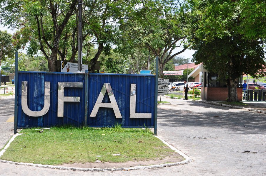 A Universidade Federal de Alagoas (Ufal), através da Corregedoria, vai investigar denúncias sobre irregularidades no processo seletivo de candidatos para o Mestrado Profissional em Administração Pública; o Profiap é um mestrado profissional, em rede nacional, cujo edital de abertura de vagas e os exames de acesso são realizados via Exame Nacional de Acesso, com teste da Associação Nacional de Pós-graduação e Pesquisa em Administração (Anpad) (Foto: Voney Malta) A Universidade Federal de Alagoas (Ufal), através da Corregedoria, vai investigar denúncias sobre irregularidades no processo seletivo de candidatos para o Mestrado Profissional em Administração Pública; o Profiap é um mestrado profissional, em rede nacional, cujo edital de abertura de vagas e os exames de acesso são realizados via Exame Nacional de Acesso, com teste da Associação Nacional de Pós-graduação e Pesquisa em Administração (Anpad)