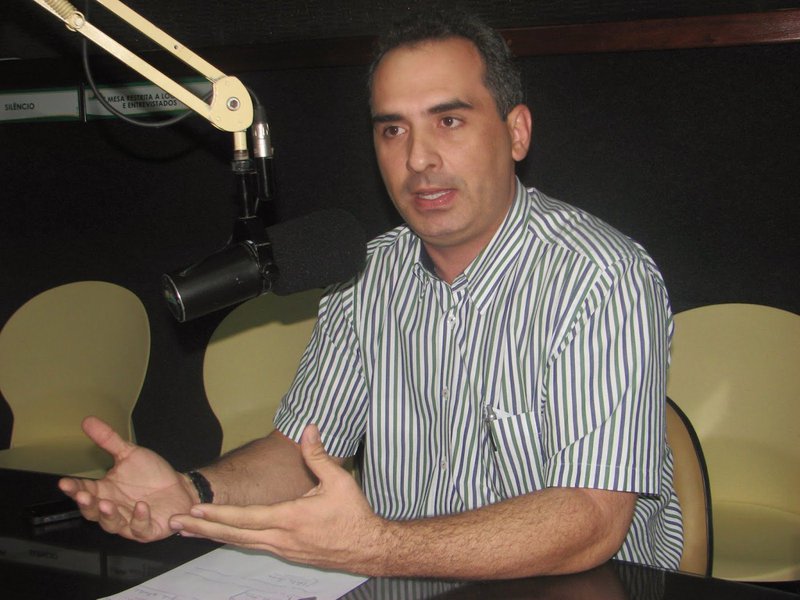 O médico cardiologista Ricardo José Araújo Silveira, filiado ao PMDB, que foi candidato derrotado à Prefeitura de Quixadá em 2016, é o novo superintendente da Fundação Nacional de Saúde, no Ceará (Foto: Fatima 247) O médico cardiologista Ricardo José Araújo Silveira, filiado ao PMDB, que foi candidato derrotado à Prefeitura de Quixadá em 2016, é o novo superintendente da Fundação Nacional de Saúde, no Ceará