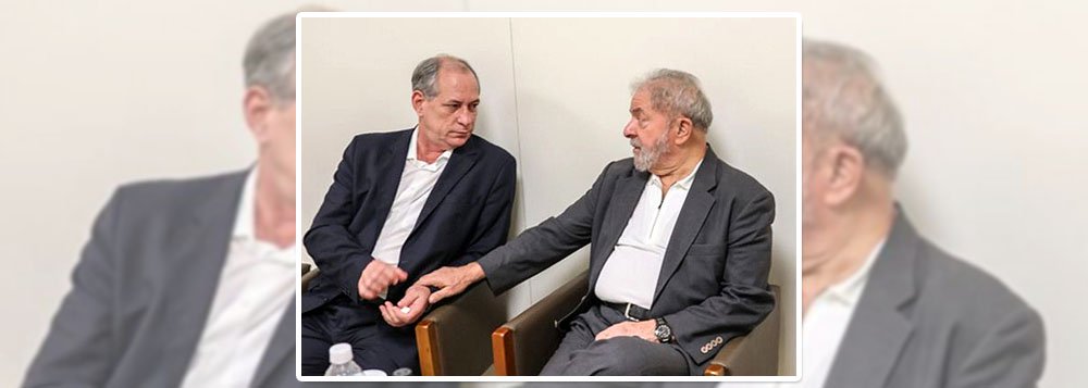 Em entrevista à Rádio O Povo CBN, na manhã de hoje (7), o ex-presidente Luis Inácio Lula da Silva reafirmou seu "carinho e respeito" por Ciro Gomes (PDT). Lula destacou a lealdade do ex-ministro e relevou as polêmicas declarações de Ciro. Na entrevista o ex-presidente falou também sobre a Lava Jato, os ataques que vem recebendo do prefeito de São Paulo, João Dória (PSDB), as relações com o governador Camilo Santana (PT) e com os irmãos Ferreira Gomes, sobre seu compromisso com as obras de transposição do São Francisco, sobre a candidatura em 2018, entre outros temas (Foto: Fatima 247) Em entrevista à Rádio O Povo CBN, na manhã de hoje (7), o ex-presidente Luis Inácio Lula da Silva reafirmou seu "carinho e respeito" por Ciro Gomes (PDT). Lula destacou a lealdade do ex-ministro e relevou as polêmicas declarações de Ciro. Na entrevista o ex-presidente falou também sobre a Lava Jato, os ataques que vem recebendo do prefeito de São Paulo, João Dória (PSDB), as relações com o governador Camilo Santana (PT) e com os irmãos Ferreira Gomes, sobre seu compromisso com as obras de transposição do São Francisco, sobre a candidatura em 2018, entre outros temas