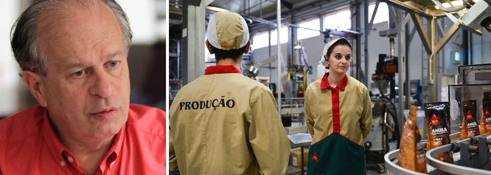 O ex-ministro da Educação Renato Janine Ribeiro destacou nesta quinta-feira, 6, que Portugal, que tem um governo de esquerda, está saindo do "buraco em que se meteu com políticas ortodoxas"; "Os economistas ganhariam se parassem de pensar que há sempre a mesma solução para os problemas econômicos. Uns sempre serão ortodoxos, a maioria ou pelo menos os mais ouvidos na mídia. Outros, sempre keynesianos. O que seria mais útil: pensar qual política serve melhor em qual momento. Nenhuma delas serve o tempo todo", diz ele em seu Facebook, ao compartilhar reportagem da BBC que destaca a melhora dos indicadores do país (Foto: Aquiles Lins) O ex-ministro da Educação Renato Janine Ribeiro destacou nesta quinta-feira, 6, que Portugal, que tem um governo de esquerda, está saindo do "buraco em que se meteu com políticas ortodoxas"; "Os economistas ganhariam se parassem de pensar que há sempre a mesma solução para os problemas econômicos. Uns sempre serão ortodoxos, a maioria ou pelo menos os mais ouvidos na mídia. Outros, sempre keynesianos. O que seria mais útil: pensar qual política serve melhor em qual momento. Nenhuma delas serve o tempo todo", diz ele em seu Facebook, ao compartilhar reportagem da BBC que destaca a melhora dos indicadores do país