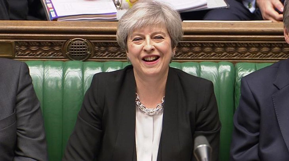 Premiê britânica, Theresa May, durante sessão do Parlamento, em Londres. 19/04/2017 Parbul TV/Divulgação via Reuters (Foto: Aquiles Lins) Premiê britânica, Theresa May, durante sessão do Parlamento, em Londres. 19/04/2017 Parbul TV/Divulgação via Reuters