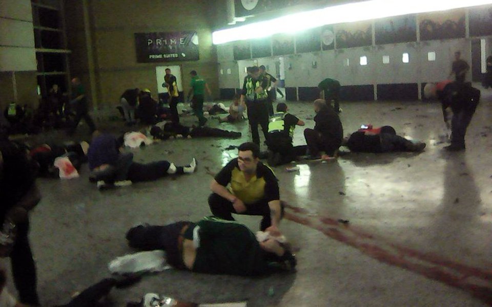 O Estado Islâmico reivindicou responsabilidade pelo ataque de segunda-feira na Arena de Manchester que deixou ao menos 22 mortos, e disse que a ação foi conduzida com um explosivo implantado no show da cantora norte-americana Ariana Grande, de acordo com comunicado divulgado pelo grupo pelo aplicativo de mensagens Telegram (Foto: Gisele Federicce) O Estado Islâmico reivindicou responsabilidade pelo ataque de segunda-feira na Arena de Manchester que deixou ao menos 22 mortos, e disse que a ação foi conduzida com um explosivo implantado no show da cantora norte-americana Ariana Grande, de acordo com comunicado divulgado pelo grupo pelo aplicativo de mensagens Telegram