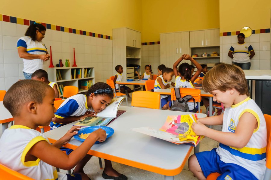 De acordo com dados do Anuário Brasileiro da Educação Básica 2017, o percentual subiu de 21,3% em 2001 para 33,4% em 2015. É o melhor índice do Norte/Nordeste. Em todo o pais, o Ceará está em quinto lugar, atrás de São Paulo (43,5%), Santa Catarina (41,5%), Rio Grande do Sul (35,2%) e Paraná (36,8%) (Foto: Rodrigo Rocha) De acordo com dados do Anuário Brasileiro da Educação Básica 2017, o percentual subiu de 21,3% em 2001 para 33,4% em 2015. É o melhor índice do Norte/Nordeste. Em todo o pais, o Ceará está em quinto lugar, atrás de São Paulo (43,5%), Santa Catarina (41,5%), Rio Grande do Sul (35,2%) e Paraná (36,8%)