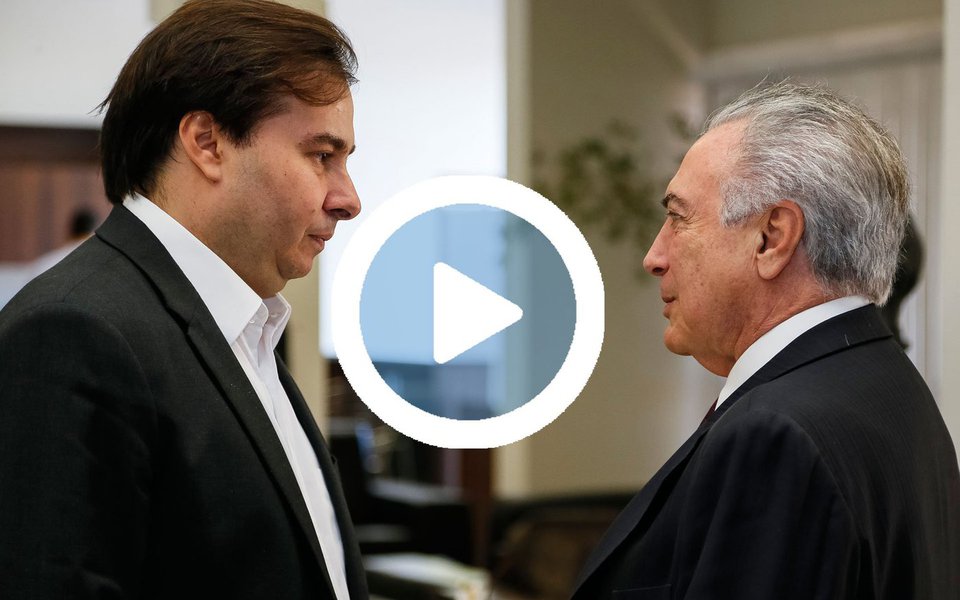 Num dos trechos mais intrigantes de sua entrevista à RedeTV, Michel Temer deixou em aberto a possibilidade de esticar o seu mandato, caso "haja necessidade"; a declaração reforça a percepção de que está em curso um "golpe dentro do golpe", depois que o presidente da Câmara, Rodrigo Maia (DEM-RJ), mandou instalar uma comissão, em regime de urgência, para avaliar a proposta de emenda constitucional que torna coincidentes as eleições para cargos majoritários – o que poderia cancelar a eleição de 2018, jogando-a para 2020; segundo o cientista Luis Felipe Miguel, da Universidade de Brasília, Temer revelou a "compreensão de que seu mandato usurpado não é fixado pelo prazo legal, mas pelo cumprimento de um determinado programa (no caso, remoção de direitos e aniquilamento da esquerda política)" (Foto: Leonardo Attuch) Num dos trechos mais intrigantes de sua entrevista à RedeTV, Michel Temer deixou em aberto a possibilidade de esticar o seu mandato, caso "haja necessidade"; a declaração reforça a percepção de que está em curso um "golpe dentro do golpe", depois que o presidente da Câmara, Rodrigo Maia (DEM-RJ), mandou instalar uma comissão, em regime de urgência, para avaliar a proposta de emenda constitucional que torna coincidentes as eleições para cargos majoritários – o que poderia cancelar a eleição de 2018, jogando-a para 2020; segundo o cientista Luis Felipe Miguel, da Universidade de Brasília, Temer revelou a "compreensão de que seu mandato usurpado não é fixado pelo prazo legal, mas pelo cumprimento de um determinado programa (no caso, remoção de direitos e aniquilamento da esquerda política)"