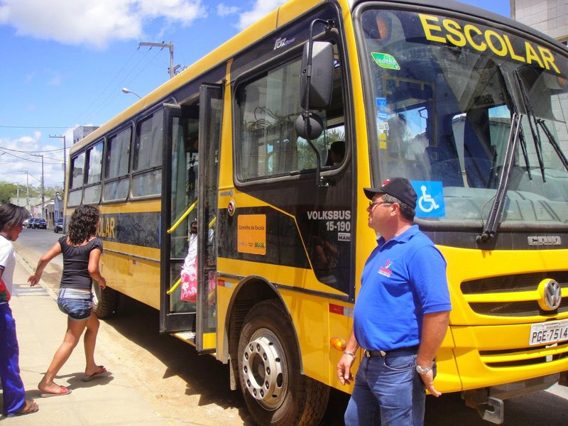 O governo de Alagoas decidiu transferir os recursos financeiros para a execução do transporte escolar dos estudantes da rede pública estadual de 26 municípios; portaria é valida apenas para as escolas que não fazem parte da Gestão Integrada de Transporte Escolar (GEITE), que atende a mais 70% dos municípios de Alagoas (Foto: Voney Malta) O governo de Alagoas decidiu transferir os recursos financeiros para a execução do transporte escolar dos estudantes da rede pública estadual de 26 municípios; portaria é valida apenas para as escolas que não fazem parte da Gestão Integrada de Transporte Escolar (GEITE), que atende a mais 70% dos municípios de Alagoas