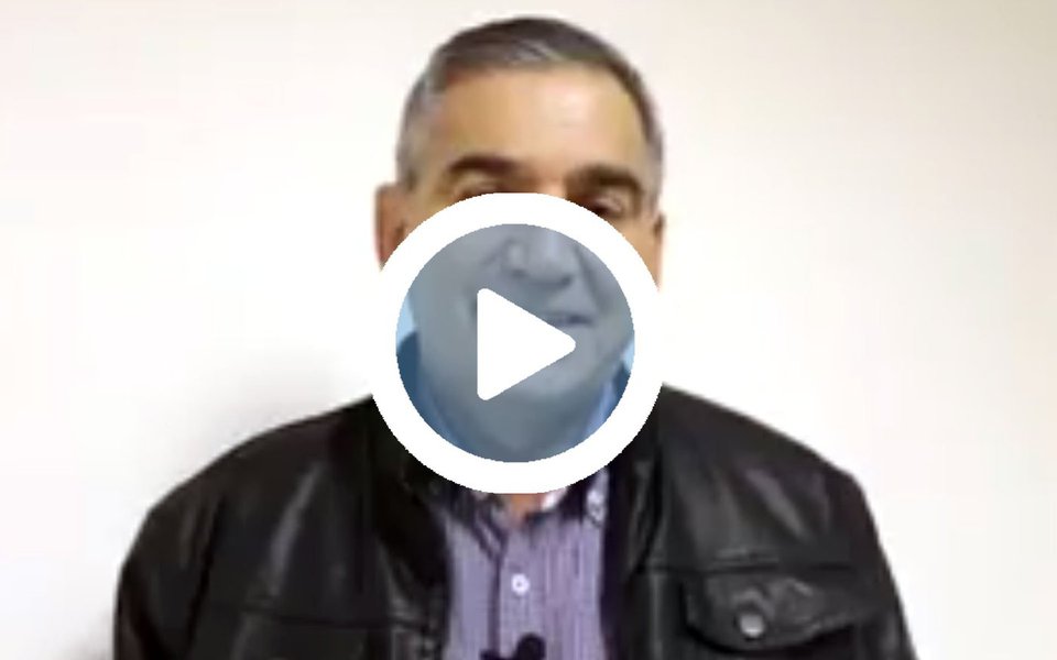 Ex-ministro afirma em vídeo que as manifestações na capital do Paraná na véspera e no dia do depoimento do ex-presidente Lula não terá "baderna"; "Faço parte da coordenação de uma campanha por um Brasil mais justo, para todos e para o ex-presidente Lula"; "Ao contrário do que estão dizendo aí, estamos vindo com as mãos estendidas para o povo curitibano, eles sabem que não vão receber aqui baderneiros", diz; assista (Foto: Gisele Federicce) Ex-ministro afirma em vídeo que as manifestações na capital do Paraná na véspera e no dia do depoimento do ex-presidente Lula não terá "baderna"; "Faço parte da coordenação de uma campanha por um Brasil mais justo, para todos e para o ex-presidente Lula"; "Ao contrário do que estão dizendo aí, estamos vindo com as mãos estendidas para o povo curitibano, eles sabem que não vão receber aqui baderneiros", diz; assista