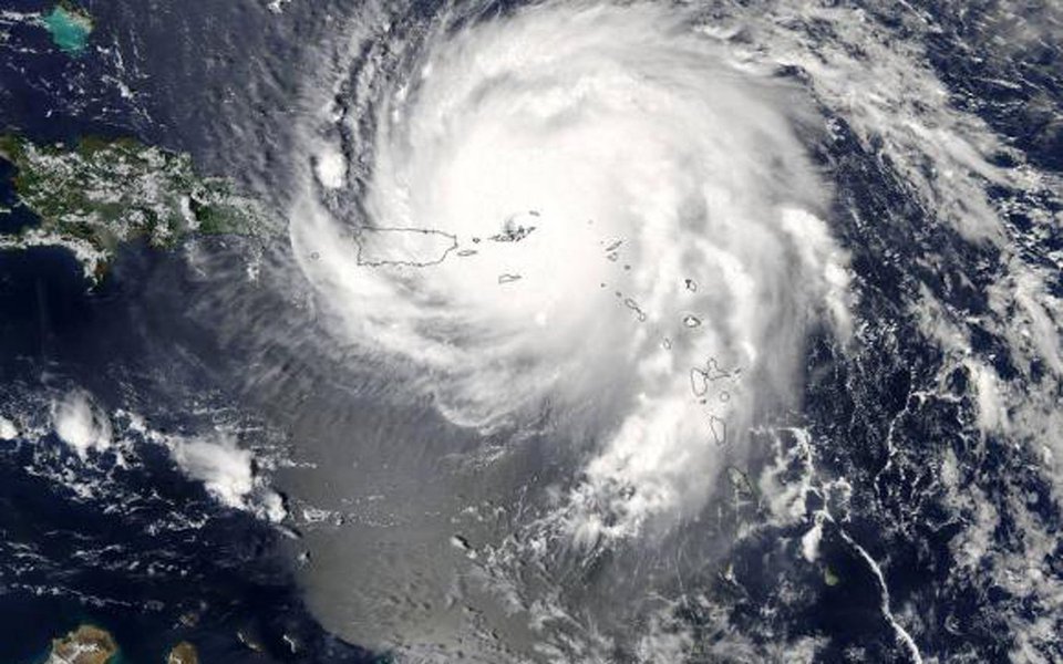 A ocorrência este mês de dois furacões em um prazo de uma semana - o Harvey, no Texas, e o Irma, em países do Caribe e da Flórida - reacendeu o debate sobre as mudanças climáticas e trouxe novas críticas ao posicionamento da gestão Trump. A maior parte da comunidade científica americana relaciona a incidência de furacões mais destrutivos ao aumento da temperatura global (Foto: Leonardo Attuch) A ocorrência este mês de dois furacões em um prazo de uma semana - o Harvey, no Texas, e o Irma, em países do Caribe e da Flórida - reacendeu o debate sobre as mudanças climáticas e trouxe novas críticas ao posicionamento da gestão Trump. A maior parte da comunidade científica americana relaciona a incidência de furacões mais destrutivos ao aumento da temperatura global