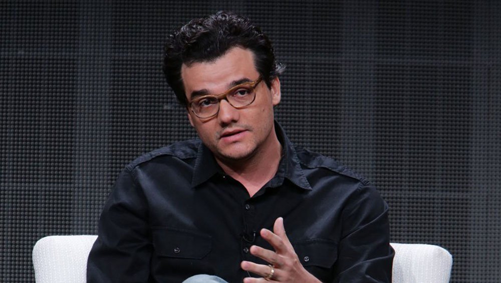 O ator e Wagner Moura divulgou vídeo em que pede resistência contra a portaria do Ministério do Trabalho que permite a volta do trabalho escravo no Brasil, como contrapartida de Michel Temer à bancada ruralista para se salvar da denúncia de organização criminosa e obstrução da Justiça que tramita na Câmara; "Nós tínhamos a definição de trabalho escravo das mais modernas do mundo e isso está sendo destruído pelo governo Temer, sob pressão da bancada ruralista", disse Moura; "A situação é muito, muito grave e nos resta resistir e trabalhar para que esta portaria covarde, cruel e absurda seja revogada" (Foto: Aquiles Lins) O ator e Wagner Moura divulgou vídeo em que pede resistência contra a portaria do Ministério do Trabalho que permite a volta do trabalho escravo no Brasil, como contrapartida de Michel Temer à bancada ruralista para se salvar da denúncia de organização criminosa e obstrução da Justiça que tramita na Câmara; "Nós tínhamos a definição de trabalho escravo das mais modernas do mundo e isso está sendo destruído pelo governo Temer, sob pressão da bancada ruralista", disse Moura; "A situação é muito, muito grave e nos resta resistir e trabalhar para que esta portaria covarde, cruel e absurda seja revogada"