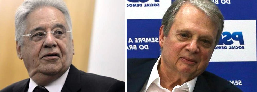 Parece brincadeira, mas não é: o ex-presidente Fernando Henrique Cardoso, responsável pelo uso do termo "presidencialismo de cooptação" no programa partidário do PSDB em rádio e TV, que causou um racha no partido, diz que se referia ao governo do PT; tucano ignora que o atual governo Temer, apoiado pelo PSDB, compra parlamentares descaradamente para conseguir o que quer, inclusive livrar o chefe do Planalto de denúncias de corrupção; sobre as críticas, o presidente interino da legenda, Tasso Jereissati, lembra que o programa nem falou de corrupção, mas que "parece que há gente que vestiu a carapuça" (Foto: Gisele Federicce) Parece brincadeira, mas não é: o ex-presidente Fernando Henrique Cardoso, responsável pelo uso do termo "presidencialismo de cooptação" no programa partidário do PSDB em rádio e TV, que causou um racha no partido, diz que se referia ao governo do PT; tucano ignora que o atual governo Temer, apoiado pelo PSDB, compra parlamentares descaradamente para conseguir o que quer, inclusive livrar o chefe do Planalto de denúncias de corrupção; sobre as críticas, o presidente interino da legenda, Tasso Jereissati, lembra que o programa nem falou de corrupção, mas que "parece que há gente que vestiu a carapuça"