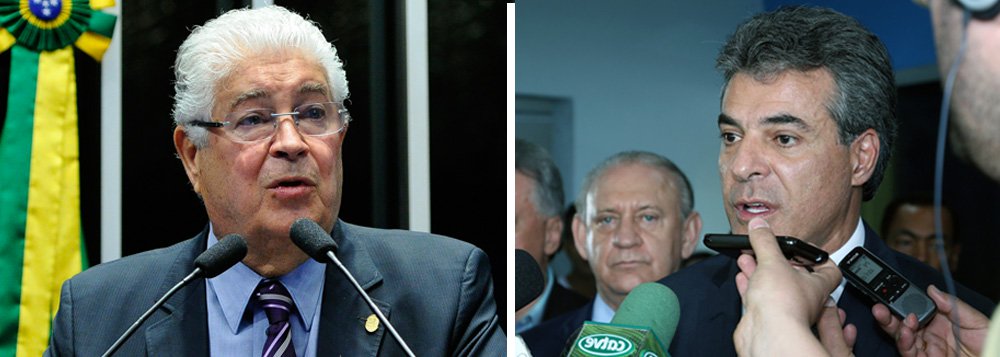 O senador Roberto Requião (PMDB-PR) afirmou que 'não vê outra possibilidade' senão, em breve, 'a prisão de Beto Richa e sua cúpula política' em virtude de desvios de recursos da Educação investigados pela Operação Quadro Negro; "Eu acredito que a atual cúpula do governo do Paraná vai para a cadeia. Não vejo outra possibilidade diante das acusações que vieram à tona", declarou o parlamentar ao responder pergunta sobre a citação do governador do Paraná, Beto Richa (PSDB), na delação do empreiteiro Eduardo Souza Lopes, dono da construtora Valor, no processo da Operação Quadro Negro (Foto: Leonardo Lucena) O senador Roberto Requião (PMDB-PR) afirmou que 'não vê outra possibilidade' senão, em breve, 'a prisão de Beto Richa e sua cúpula política' em virtude de desvios de recursos da Educação investigados pela Operação Quadro Negro; "Eu acredito que a atual cúpula do governo do Paraná vai para a cadeia. Não vejo outra possibilidade diante das acusações que vieram à tona", declarou o parlamentar ao responder pergunta sobre a citação do governador do Paraná, Beto Richa (PSDB), na delação do empreiteiro Eduardo Souza Lopes, dono da construtora Valor, no processo da Operação Quadro Negro