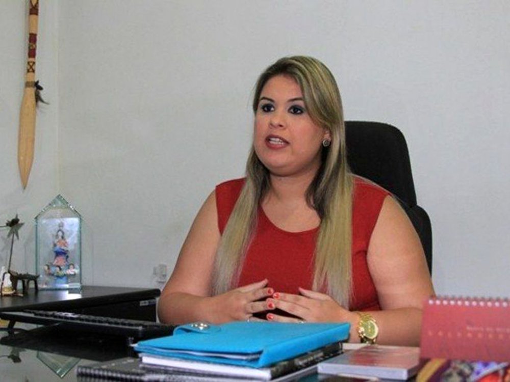 Ex-prefeita de Piranhas, no Sertão de Alagoas, a secretária Estadual de Cultura, Mellina Freitas, será julgada pela justiça federal por improbidade administrativa; ela teria deixado de prestar contas de um convênio assinado com a Fundação Nacional de Saúde (Funasa) para construção de habitações para prevenção da Doença de Chagas (Foto: Voney Malta) Ex-prefeita de Piranhas, no Sertão de Alagoas, a secretária Estadual de Cultura, Mellina Freitas, será julgada pela justiça federal por improbidade administrativa; ela teria deixado de prestar contas de um convênio assinado com a Fundação Nacional de Saúde (Funasa) para construção de habitações para prevenção da Doença de Chagas