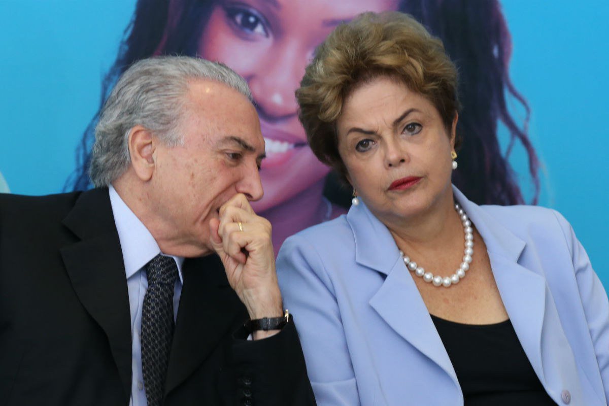 Em editorial publicado neste domingo, a Folha de S. Paulo sustenta que, ao contrário do que defende Michel Temer, a chapa Dilma-Temer não pode ser dividida; "Dilma e Temer foram eleitos, afinal, com os mesmos votos - que as verbas amealhadas contribuíram para multiplicar", diz o texto; "O vice beneficiou-se, tanto quanto a candidata a presidente, da vitória eleitoral; e é esta que, no plano jurídico, sofre contestação" (Foto: Leonardo Attuch) Em editorial publicado neste domingo, a Folha de S. Paulo sustenta que, ao contrário do que defende Michel Temer, a chapa Dilma-Temer não pode ser dividida; "Dilma e Temer foram eleitos, afinal, com os mesmos votos - que as verbas amealhadas contribuíram para multiplicar", diz o texto; "O vice beneficiou-se, tanto quanto a candidata a presidente, da vitória eleitoral; e é esta que, no plano jurídico, sofre contestação"