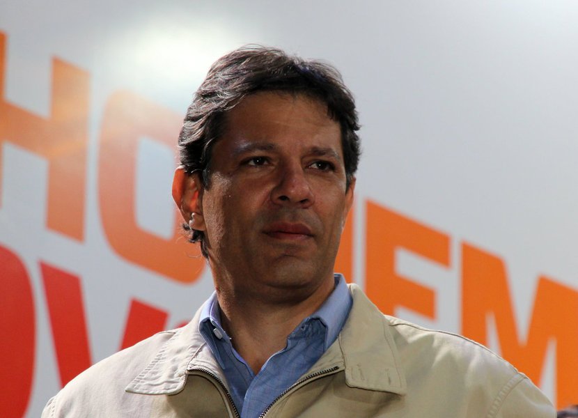 No seminário “Cidade, Memória e os Desafios do Modo de Viver”, que será realizado este mês, em Fortaleza, o ex-prefeito Fernando Haddad falará sobre sua experiência à frente da Prefeitura de São Paulo e suas políticas públicas urbanas premiadas pela ONU. O evento contará também com as participações do governador do Ceará, Camilo Santana (PT), e do ex-governador do Paraná, Jaime Lerner (Foto: Rodrigo Rocha) No seminário “Cidade, Memória e os Desafios do Modo de Viver”, que será realizado este mês, em Fortaleza, o ex-prefeito Fernando Haddad falará sobre sua experiência à frente da Prefeitura de São Paulo e suas políticas públicas urbanas premiadas pela ONU. O evento contará também com as participações do governador do Ceará, Camilo Santana (PT), e do ex-governador do Paraná, Jaime Lerner