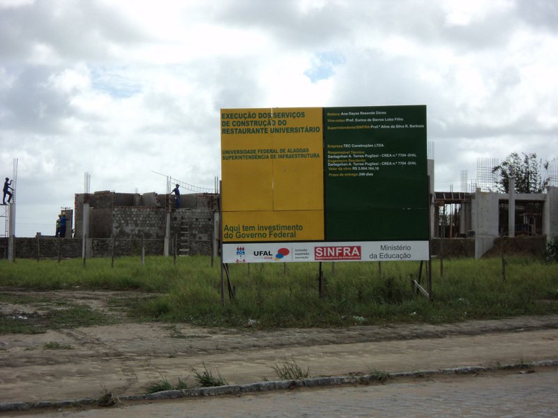 Dados da Caixa Econômica Federal (CEF) mostram que mais de 140 obras nos municípios alagoanos ainda não foram iniciadas e cerca de 120 estão paralisadas; são praças, quadras de esportes, espaços esportivos, recuperação, pavimentação de vias e entre outros, cujos atrasos prejudicam a população; obras são classificadas pela União como Restos a Pagar Não Processados, cujos empenhos, correm riscos de serem cancelados (Foto: Voney Malta) Dados da Caixa Econômica Federal (CEF) mostram que mais de 140 obras nos municípios alagoanos ainda não foram iniciadas e cerca de 120 estão paralisadas; são praças, quadras de esportes, espaços esportivos, recuperação, pavimentação de vias e entre outros, cujos atrasos prejudicam a população; obras são classificadas pela União como Restos a Pagar Não Processados, cujos empenhos, correm riscos de serem cancelados