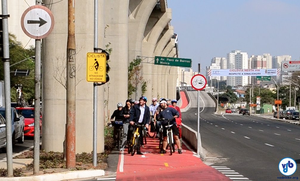 Parte dos 400 quilômetros de ciclovias e ciclofaixas instalados no município será transformada em ciclorrotas, que são ruas sinalizadas aos motoristas informando que a via é uma rota usada por ciclistas; a mudança vai começar pela Vila Prudente, na zona leste, seguida da Rua da Consolação, no centro da cidade (Foto: Leonardo Lucena) Parte dos 400 quilômetros de ciclovias e ciclofaixas instalados no município será transformada em ciclorrotas, que são ruas sinalizadas aos motoristas informando que a via é uma rota usada por ciclistas; a mudança vai começar pela Vila Prudente, na zona leste, seguida da Rua da Consolação, no centro da cidade