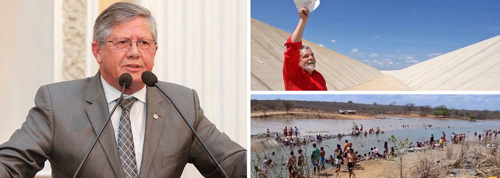 A declaração é do prefeito do município sertanejo de Sertânia, Angelo Ferreira (PSB); "Não sou eu quem estou dizendo. Estou dizendo o que o povo diz. O povo atribui a Lula a paternidade das obras. Essa é a grande verdade. E a gente tem que ser justo. Lula foi quem efetivamente começou esse projeto"; nas últimas semanas veio à tona a discussão sobre a paternidade da obra, após o governador de São Paulo, Geraldo Alckmin (PSDB), chamar parte da responsabilidade para si; líder da oposição a Temer, senador Humberto Costa (PT-PE) informou que pretende se reunir com Lula para avaliar a possibilidade de uma caravana do petista pela transposição, promessa de campanha de FHC, mas que não tinha saído do papel (Foto: Leonardo Lucena) A declaração é do prefeito do município sertanejo de Sertânia, Angelo Ferreira (PSB); "Não sou eu quem estou dizendo. Estou dizendo o que o povo diz. O povo atribui a Lula a paternidade das obras. Essa é a grande verdade. E a gente tem que ser justo. Lula foi quem efetivamente começou esse projeto"; nas últimas semanas veio à tona a discussão sobre a paternidade da obra, após o governador de São Paulo, Geraldo Alckmin (PSDB), chamar parte da responsabilidade para si; líder da oposição a Temer, senador Humberto Costa (PT-PE) informou que pretende se reunir com Lula para avaliar a possibilidade de uma caravana do petista pela transposição, promessa de campanha de FHC, mas que não tinha saído do papel