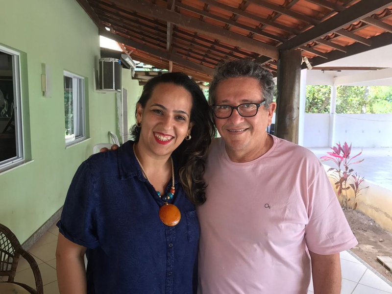 A chapa OPTEI, encabeçada pela ex-prefeita de Uruçuca Fernanda Silva, para a presidência do PT na Bahia acaba de ganhar reforço, com a adesão dos deputados federal Luiz Caetano e estadual Luiza Maia; para Fernanda, o apoio "fortalece ainda mais a luta por mudança dentro do PT" baiano; "Estamos iniciando um processo importante de fortalecimento da sigla, dialogando com diferentes frentes, envolvendo os movimentos sociais, sindicais e populares. O MST, por exemplo, tem auxiliado muito neste diálogo pelo interior. Vamos ampliar ainda mais os debates para que possamos chegar com uma boa proposta política para o PT na reta final deste processo eleitoral do partido", diz a candidata (Foto: Romulo Faro) A chapa OPTEI, encabeçada pela ex-prefeita de Uruçuca Fernanda Silva, para a presidência do PT na Bahia acaba de ganhar reforço, com a adesão dos deputados federal Luiz Caetano e estadual Luiza Maia; para Fernanda, o apoio "fortalece ainda mais a luta por mudança dentro do PT" baiano; "Estamos iniciando um processo importante de fortalecimento da sigla, dialogando com diferentes frentes, envolvendo os movimentos sociais, sindicais e populares. O MST, por exemplo, tem auxiliado muito neste diálogo pelo interior. Vamos ampliar ainda mais os debates para que possamos chegar com uma boa proposta política para o PT na reta final deste processo eleitoral do partido", diz a candidata