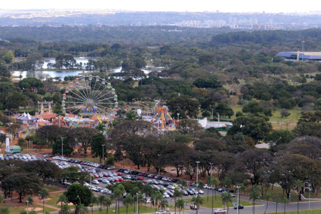 O Plano de Uso e Ocupação do Parque da Cidade Dona Sarah Kubitschek está aprovado pelo Conselho de Planejamento Territorial e Urbano do Distrito Federal (Conplan); o documento recebeu aval dos conselheiros; após publicação da ata no Diário Oficial do DF, o texto que orienta a gestão do espaço a longo prazo, com temas como a instalação de quiosques, pode ser sancionado na forma de decreto pelo governador Rodrigo Rollemberg (Foto: Leonardo Lucena) O Plano de Uso e Ocupação do Parque da Cidade Dona Sarah Kubitschek está aprovado pelo Conselho de Planejamento Territorial e Urbano do Distrito Federal (Conplan); o documento recebeu aval dos conselheiros; após publicação da ata no Diário Oficial do DF, o texto que orienta a gestão do espaço a longo prazo, com temas como a instalação de quiosques, pode ser sancionado na forma de decreto pelo governador Rodrigo Rollemberg
