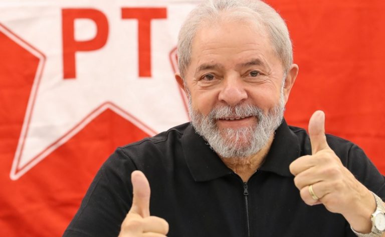 Se eram esperadas 70 mil pessoas para o dia 3, agora o desafio é elevar para 100 mil manifestantes contrários à partidarização da Lava Jato. Ganhou-se uma semana para ampliar a mobilização (Foto: Esmael Morais) Se eram esperadas 70 mil pessoas para o dia 3, agora o desafio é elevar para 100 mil manifestantes contrários à partidarização da Lava Jato. Ganhou-se uma semana para ampliar a mobilização