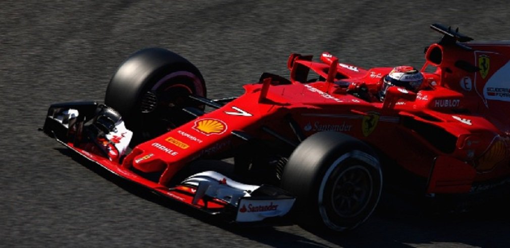 Os pilotos de Fórmula 1 encerraram os testes da pré-temporada na sexta-feira (10), quando Kimi Raikkonen ditou o ritmo com sua Ferrari e fez o melhor tempo até o momento no Circuito da Catalunha; o companheiro de equipe de Raikkonen e tetracampeão mundial Sebastian Vettel havia sido mais veloz na quinta-feira – 1min19seg024; a temporada começa na Austrália, no dia 26 de março
(Foto: José Barbacena) Os pilotos de Fórmula 1 encerraram os testes da pré-temporada na sexta-feira (10), quando Kimi Raikkonen ditou o ritmo com sua Ferrari e fez o melhor tempo até o momento no Circuito da Catalunha; o companheiro de equipe de Raikkonen e tetracampeão mundial Sebastian Vettel havia sido mais veloz na quinta-feira – 1min19seg024; a temporada começa na Austrália, no dia 26 de março