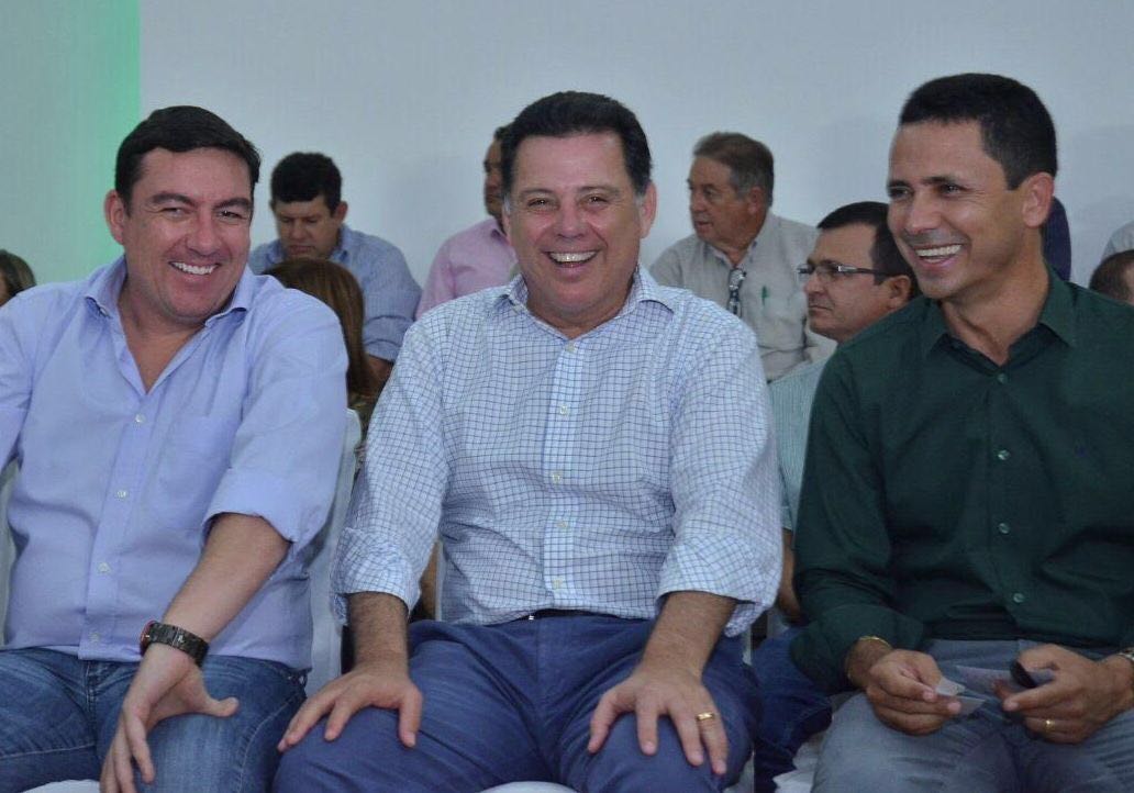 O governador Marconi Perillo (PSDB) voltou a destacar as qualidades do presidente da Assembleia Legislativa, José Vitti (PSDB), em evento do programa Goiás na Frente; segundo o chefe do Executivo, Vitti é revelação na política de Goiás; "É trabalhador, respeitado e tem nos ajudado muito na Assembleia Legislativa, que hoje vive um momento positivo" (Foto: José Barbacena) O governador Marconi Perillo (PSDB) voltou a destacar as qualidades do presidente da Assembleia Legislativa, José Vitti (PSDB), em evento do programa Goiás na Frente; segundo o chefe do Executivo, Vitti é revelação na política de Goiás; "É trabalhador, respeitado e tem nos ajudado muito na Assembleia Legislativa, que hoje vive um momento positivo"