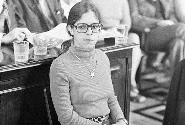 Ela tinha 28 anos em 1971, quando foi sequestrada por agentes da ditadura em São Paulo, sob comando do chefe do DEOPS, Sérgio Paranhos Fleury (ainda hoje nome de rua na Vila Leopoldina), e arrastada para sua primeira sessão de tortura. Em 8 de março de 2017, Dia Internacional da Mulher, a denúncia por estupro movida contra "Camarão" foi rejeitada pelo Juiz Federal Alcir Luiz Lopes Neto (Foto: Camilo Vannuchi) Ela tinha 28 anos em 1971, quando foi sequestrada por agentes da ditadura em São Paulo, sob comando do chefe do DEOPS, Sérgio Paranhos Fleury (ainda hoje nome de rua na Vila Leopoldina), e arrastada para sua primeira sessão de tortura. Em 8 de março de 2017, Dia Internacional da Mulher, a denúncia por estupro movida contra "Camarão" foi rejeitada pelo Juiz Federal Alcir Luiz Lopes Neto