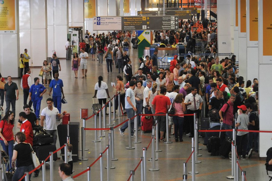 Tribunal Regional Federal da 3ª Região negou nesta terça-feira, 14, recursos da Advocacia Geral da União (AGU) e da Agência Nacional de Aviação Civil (Anac) contra decisão da Justiça Federal que suspende a cobrança do despacho de bagagens pelas empresas aéreas; com a decisão, fica valendo a liminar obtida pelo Ministério Público Federal (Foto: Aquiles Lins) Tribunal Regional Federal da 3ª Região negou nesta terça-feira, 14, recursos da Advocacia Geral da União (AGU) e da Agência Nacional de Aviação Civil (Anac) contra decisão da Justiça Federal que suspende a cobrança do despacho de bagagens pelas empresas aéreas; com a decisão, fica valendo a liminar obtida pelo Ministério Público Federal