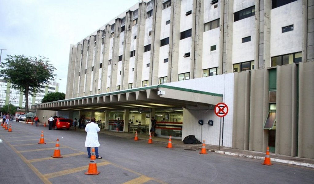 Uma operação deflagrada pelo Ministério Público e pela Polícia Civil apura fraudes na gestão de Unidade de Terapia Intensiva (UTI) para adultos do Hospital de Base de Brasília; há irregularidades no registro de frequência e em atestados médicos na unidade, de acordo com as investigações (Foto: Leonardo Lucena) Uma operação deflagrada pelo Ministério Público e pela Polícia Civil apura fraudes na gestão de Unidade de Terapia Intensiva (UTI) para adultos do Hospital de Base de Brasília; há irregularidades no registro de frequência e em atestados médicos na unidade, de acordo com as investigações