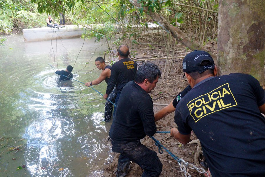 Lançado em 2014 e retomado pelo atual governo, em 2015, o governador do Tocantins Marcelo Miranda nomeou mais 86 aprovados no Concurso da Polícia Civil; poderão tomar posse a partir de setembro, 31 delegados, 50 escrivães e cinco peritos; os novos policiais civis serão distribuídos pelas comarcas do Estado do Tocantins, preferencialmente naquelas desprovidas de efetivo (Foto: Voney Malta) Lançado em 2014 e retomado pelo atual governo, em 2015, o governador do Tocantins Marcelo Miranda nomeou mais 86 aprovados no Concurso da Polícia Civil; poderão tomar posse a partir de setembro, 31 delegados, 50 escrivães e cinco peritos; os novos policiais civis serão distribuídos pelas comarcas do Estado do Tocantins, preferencialmente naquelas desprovidas de efetivo