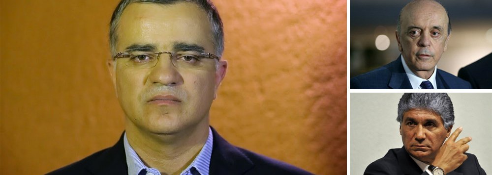 "Nos últimos anos, acusações de corrupção nos governos tucanos em São Paulo nunca avançaram como aconteceu em relação à apuração de desvios nos governos federais do PT. A Lava Jato está diante de ótima oportunidade de mostrar que não utiliza dois pesos e duas medidas", diz o colunista Kennedy Alencar, ao defender investigações sobre a denúncia do empresário Adir Assad, que repassou R$ 100 milhões ao PSDB, por meio do ex-diretor da Dersa Paulo Vieira da Costa, o Paulo Preto, durante a gestão de José Serra no governo de São Paulo (Foto: Aquiles Lins) "Nos últimos anos, acusações de corrupção nos governos tucanos em São Paulo nunca avançaram como aconteceu em relação à apuração de desvios nos governos federais do PT. A Lava Jato está diante de ótima oportunidade de mostrar que não utiliza dois pesos e duas medidas", diz o colunista Kennedy Alencar, ao defender investigações sobre a denúncia do empresário Adir Assad, que repassou R$ 100 milhões ao PSDB, por meio do ex-diretor da Dersa Paulo Vieira da Costa, o Paulo Preto, durante a gestão de José Serra no governo de São Paulo