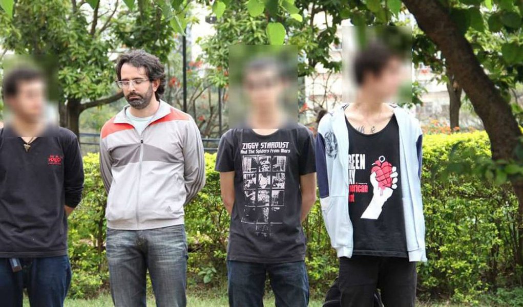De acordo com as conclusões da corporação, o capitão Willian Pina Botelho, infiltrado em um grupo de 21 manifestantes detidos em setembro do ano passado antes de um protesto Fora Temer em São Paulo, estava, de fato, em "atividade de observação de inteligência" naquele dia, mas, "não há registro" de que aquela atividade foi realizada em conjunto com a Polícia Militar; em outubro, o general Eduardo Villas Bôas disse que a ação teve "absoluta interação" com a Secretaria de Segurança Pública de São Paulo (Foto: Aquiles Lins) De acordo com as conclusões da corporação, o capitão Willian Pina Botelho, infiltrado em um grupo de 21 manifestantes detidos em setembro do ano passado antes de um protesto Fora Temer em São Paulo, estava, de fato, em "atividade de observação de inteligência" naquele dia, mas, "não há registro" de que aquela atividade foi realizada em conjunto com a Polícia Militar; em outubro, o general Eduardo Villas Bôas disse que a ação teve "absoluta interação" com a Secretaria de Segurança Pública de São Paulo