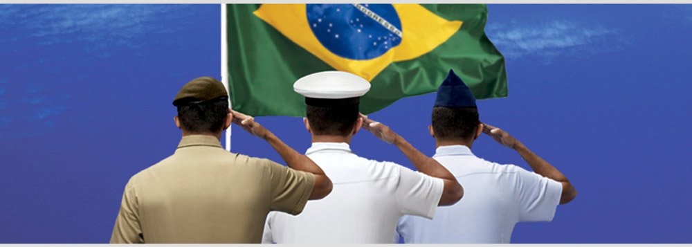 Poupada da reforma da Previdência do governo Temer que será votada no Congresso, e com receio de que ela chegue até os militares, a cúpula das Forças Armadas vai propor a elevação para 70 anos a idade em que são obrigados a ir para a reserva, entre outras alterações; a ideia é tentar manter a alíquota de contribuição em 7,5%, enquanto servidores civis pagam 11% (Foto: Gisele Federicce) Poupada da reforma da Previdência do governo Temer que será votada no Congresso, e com receio de que ela chegue até os militares, a cúpula das Forças Armadas vai propor a elevação para 70 anos a idade em que são obrigados a ir para a reserva, entre outras alterações; a ideia é tentar manter a alíquota de contribuição em 7,5%, enquanto servidores civis pagam 11%