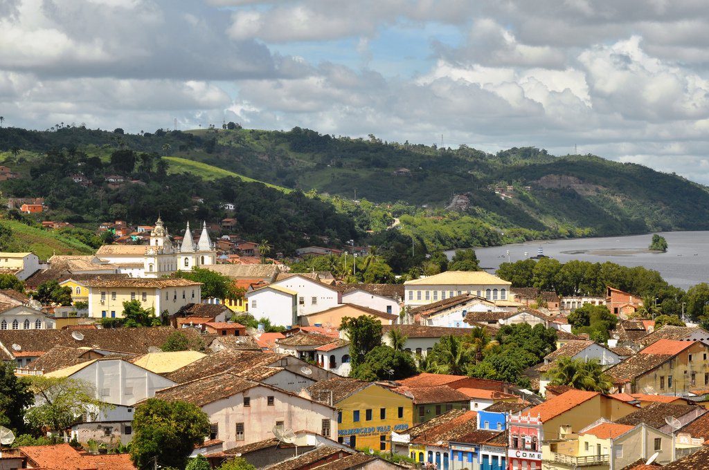 Fortalecer a imagem do estado como destino rico em atrativos junto ao trade da Filadélfia, na Pensilvânia (EUA), levando informações a cerca de 100 agentes de viagens sobre as 13 zonas turísticas baianas; este é um dos objetivos da Bahiatursa ao participar do Bahia Week Festival 2017, que acontece de desta terça-feira (10) ao dia 14 na cidade norte-americana; a Bahiatursa pretende ainda incentivar as vendas de pacotes de viagens, gerar mídia espontânea e social favorável à Bahia, além de aumentar a movimentação econômica e empregos diretos e indiretos com o crescimento da demanda turística (Foto: Leonardo Lucena) Fortalecer a imagem do estado como destino rico em atrativos junto ao trade da Filadélfia, na Pensilvânia (EUA), levando informações a cerca de 100 agentes de viagens sobre as 13 zonas turísticas baianas; este é um dos objetivos da Bahiatursa ao participar do Bahia Week Festival 2017, que acontece de desta terça-feira (10) ao dia 14 na cidade norte-americana; a Bahiatursa pretende ainda incentivar as vendas de pacotes de viagens, gerar mídia espontânea e social favorável à Bahia, além de aumentar a movimentação econômica e empregos diretos e indiretos com o crescimento da demanda turística