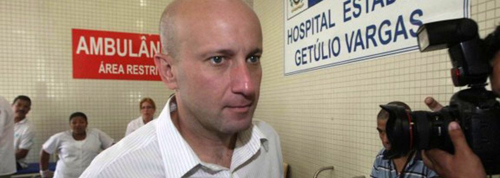 O ex-secretário de Saúde do Rio de Janeiro Sérgio Côrtes adquiriu a cobertura em que estava quando foi preso pela Polícia Federal, em abril, com preço equivalente a 1/4 do valor de mercado; Côrtes registrou no 11º Ofício de Niterói a compra por R$ 1,3 milhão de uma cobertura na Avenida Borges de Medeiros, na Lagoa, em 2006, quando dirigia a unidade do governo federal no Rio (Foto: Leonardo Lucena) O ex-secretário de Saúde do Rio de Janeiro Sérgio Côrtes adquiriu a cobertura em que estava quando foi preso pela Polícia Federal, em abril, com preço equivalente a 1/4 do valor de mercado; Côrtes registrou no 11º Ofício de Niterói a compra por R$ 1,3 milhão de uma cobertura na Avenida Borges de Medeiros, na Lagoa, em 2006, quando dirigia a unidade do governo federal no Rio