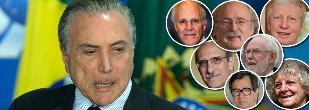 O Brasil pós-golpe, que tem um ocupante da Presidência denunciado por corrupção, obstrução judicial e comando de quadrilha, é uma sucessão de humilhações; a mais recente é uma carta assinada por 23 vencedores do Prêmio Nobel, o mais importante da ciência, denunciando como o corte de investimentos promovido pelo peemedebista está ameaçando o Brasil; o documento faz referência ao corte de 44% no Orçamento deste ano do Ministério da Ciência, Tecnologia, Inovações e Comunicações (MCTIC), assim como à perspectiva de um novo corte em 2018 ; “Isso danificará o Brasil por muitos anos, com o desmantelamento de grupos de pesquisa internacionalmente reconhecidos e uma fuga de cérebros que afetará os melhores jovens cientistas” do País, escrevem os pesquisadores (Foto: Giuliana Miranda) O Brasil pós-golpe, que tem um ocupante da Presidência denunciado por corrupção, obstrução judicial e comando de quadrilha, é uma sucessão de humilhações; a mais recente é uma carta assinada por 23 vencedores do Prêmio Nobel, o mais importante da ciência, denunciando como o corte de investimentos promovido pelo peemedebista está ameaçando o Brasil; o documento faz referência ao corte de 44% no Orçamento deste ano do Ministério da Ciência, Tecnologia, Inovações e Comunicações (MCTIC), assim como à perspectiva de um novo corte em 2018 ; “Isso danificará o Brasil por muitos anos, com o desmantelamento de grupos de pesquisa internacionalmente reconhecidos e uma fuga de cérebros que afetará os melhores jovens cientistas” do País, escrevem os pesquisadores