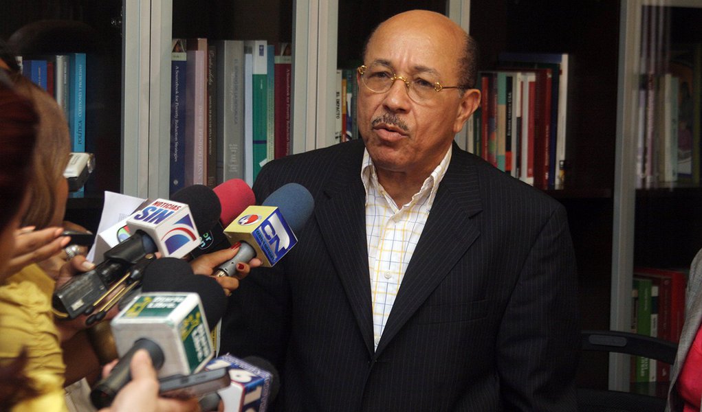 Um ministro e outras sete pessoas - entre elas vários ex-funcionários - foram detidas nesta segunda-feira (29) na República Dominicana em ligação com o caso dos propinas da empreiteira Odebrecht, informou a Procuradoria-Geral; detenções foram realizadas nas primeiras horas da manhã em Santo Domingo, em operações simultâneas, e incluem o atual ministro dominicano da Indústria e do Comércio, Juan Temístocles Montás (Foto: Aquiles Lins) Um ministro e outras sete pessoas - entre elas vários ex-funcionários - foram detidas nesta segunda-feira (29) na República Dominicana em ligação com o caso dos propinas da empreiteira Odebrecht, informou a Procuradoria-Geral; detenções foram realizadas nas primeiras horas da manhã em Santo Domingo, em operações simultâneas, e incluem o atual ministro dominicano da Indústria e do Comércio, Juan Temístocles Montás