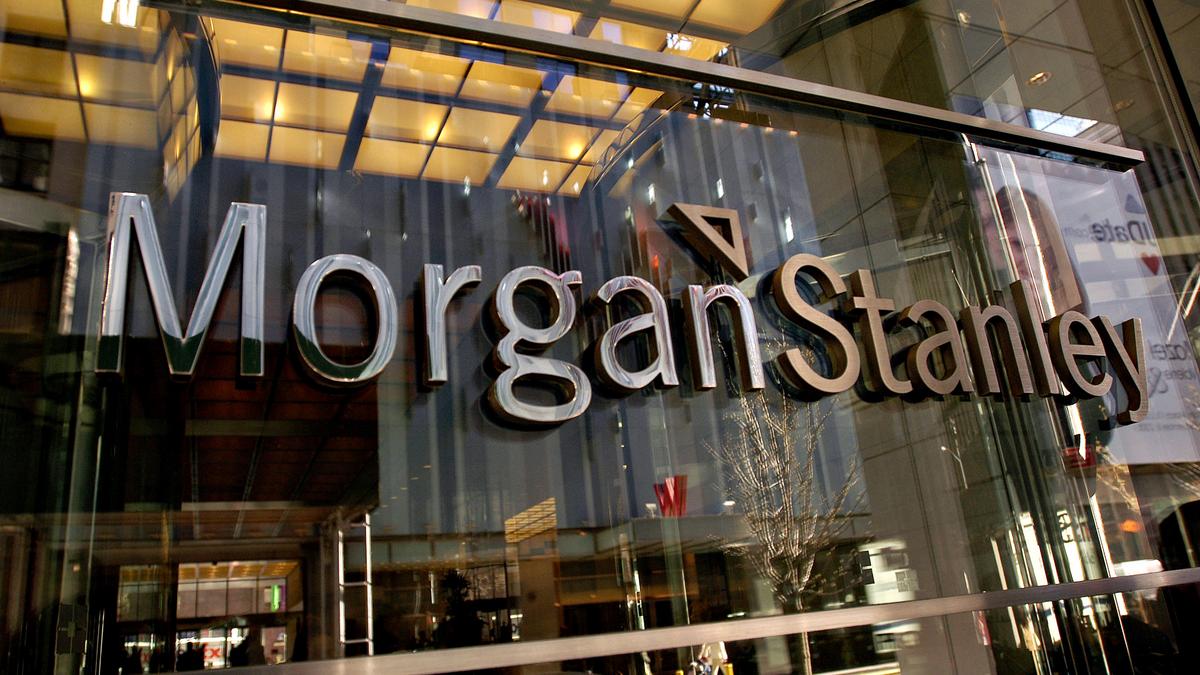 Para a empresa global de serviços financeiros Morgan Stanley, a agenda de reformas do Brasil está morta até o início de um novo ciclo político, em meio à bomba para o governo Michel Temer deflagrada na noite de ontem; "Precisamos reavaliar o mercado a um nível de preços que leve em conta: 1) a liderança do ex-presidente Lula nas pesquisas; 2) a ausência de um candidato definido com políticas macroeconômicas ortodoxas e 3) o fato de haver um longo período de quase 18 meses até a eleição presidencial de 2018", diz a empresa (Foto: Aquiles Lins) Para a empresa global de serviços financeiros Morgan Stanley, a agenda de reformas do Brasil está morta até o início de um novo ciclo político, em meio à bomba para o governo Michel Temer deflagrada na noite de ontem; "Precisamos reavaliar o mercado a um nível de preços que leve em conta: 1) a liderança do ex-presidente Lula nas pesquisas; 2) a ausência de um candidato definido com políticas macroeconômicas ortodoxas e 3) o fato de haver um longo período de quase 18 meses até a eleição presidencial de 2018", diz a empresa